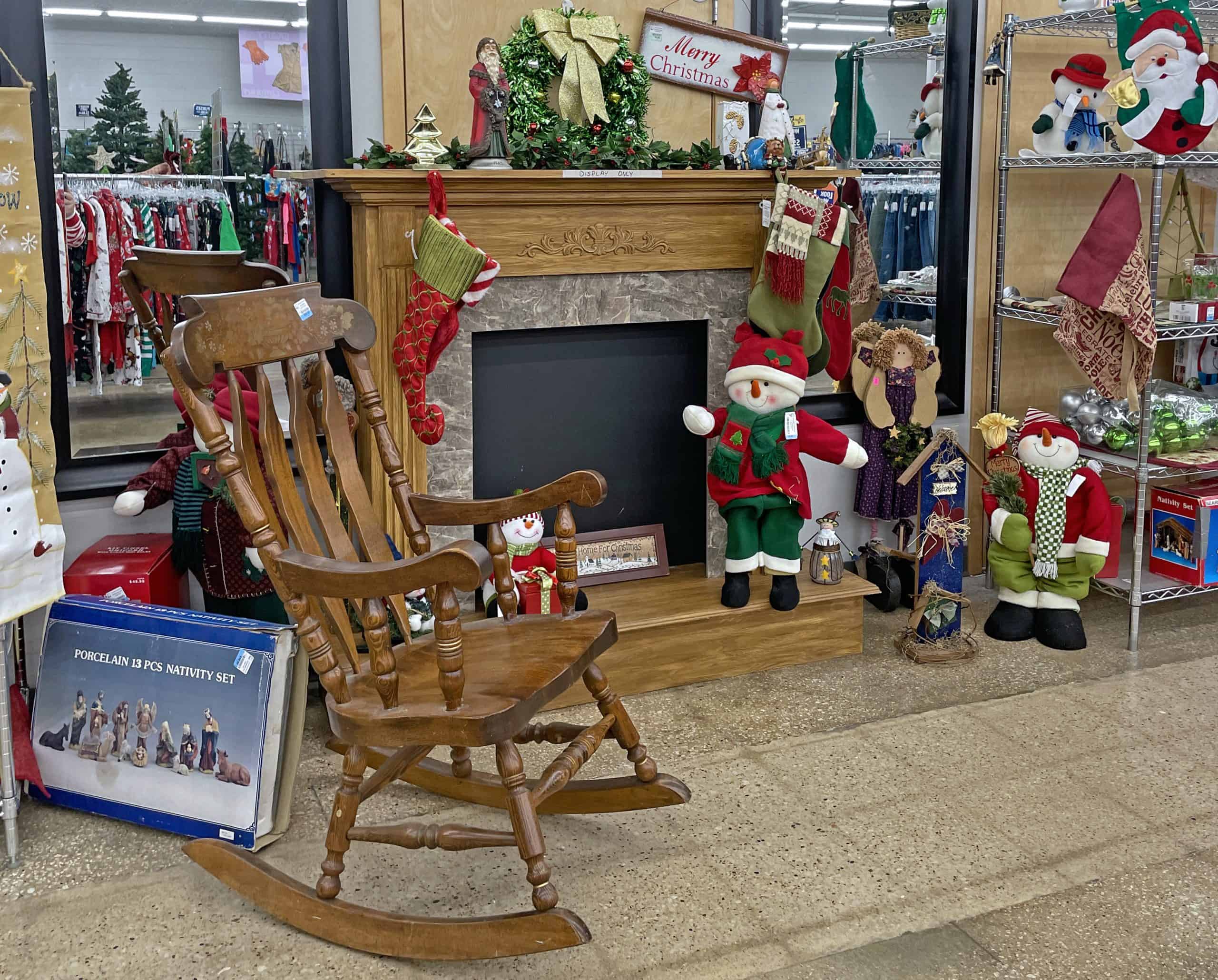 Rocker and Hearth – Marion Holiday Home Decor