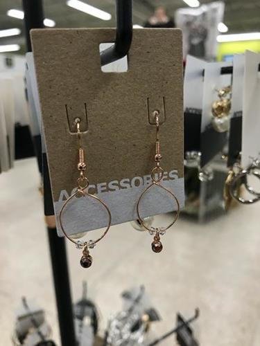 jewelry - earrings - gold - IC